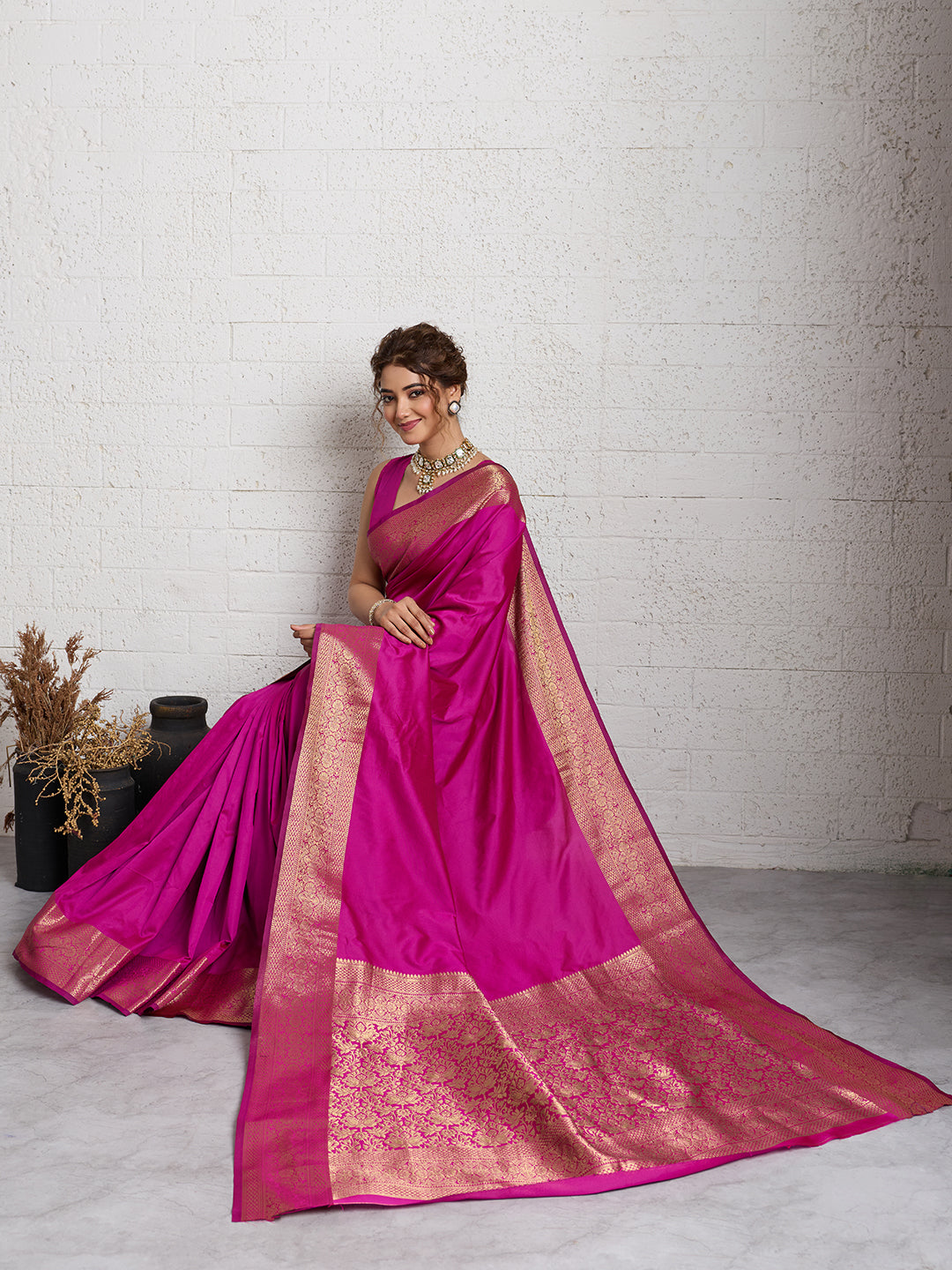 Women's Banarasi Silk Saree With Unstitched Blouse Piece