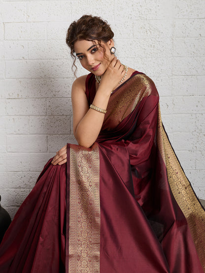 Women's Banarasi Silk Saree With Unstitched Blouse Piece