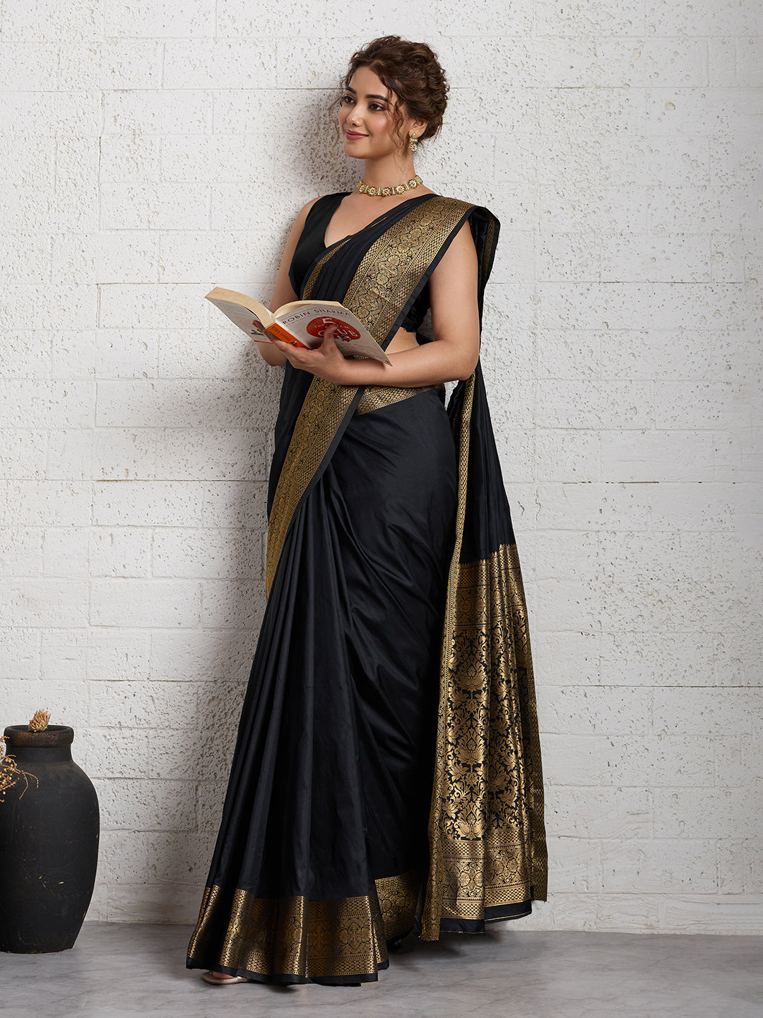 Women's Banarasi Silk Saree With Unstitched Blouse Piece