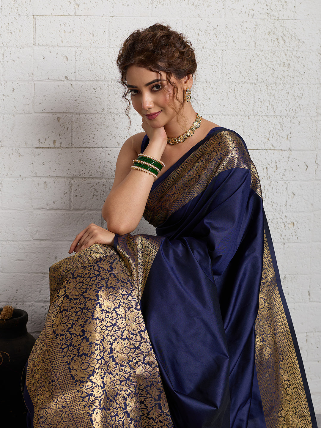 Women's Banarasi Silk Saree With Unstitched Blouse Piece