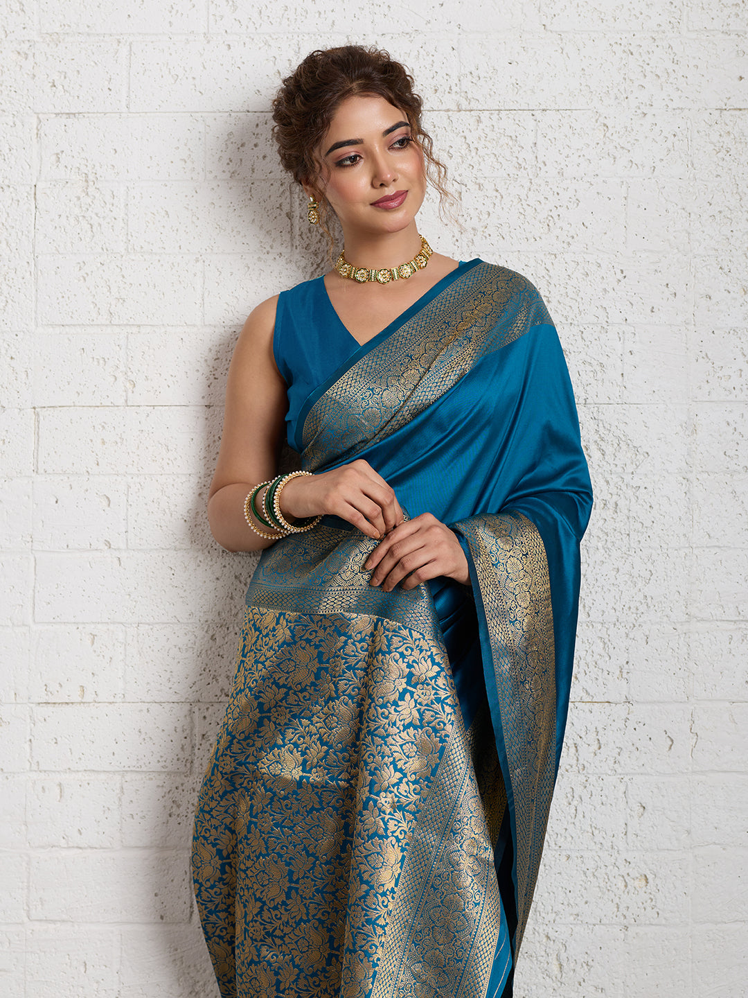 Women's Banarasi Silk Saree With Unstitched Blouse Piece