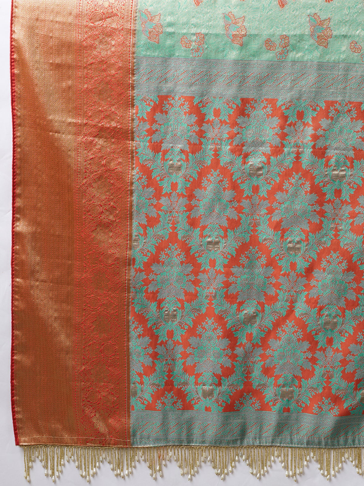 Women's Kanjivaram Silk Saree With Unstitched Blouse Piece