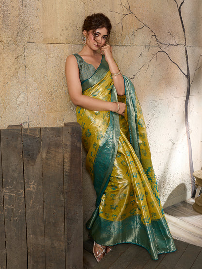 Women's Kanjivaram Silk Saree With Unstitched Blouse Piece