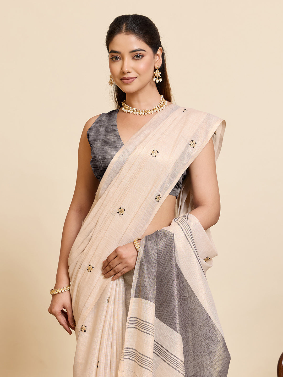 Women's Linen Saree With Unstitched Blouse Piece