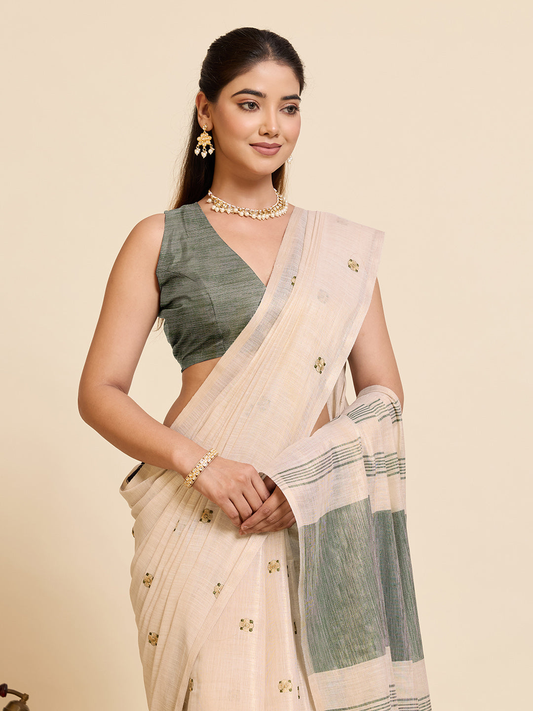 Women's Linen Saree With Unstitched Blouse Piece