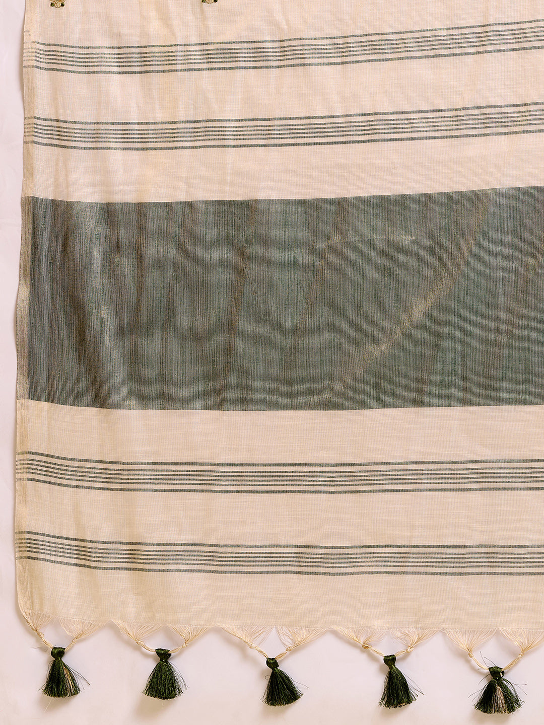 Women's Linen Saree With Unstitched Blouse Piece