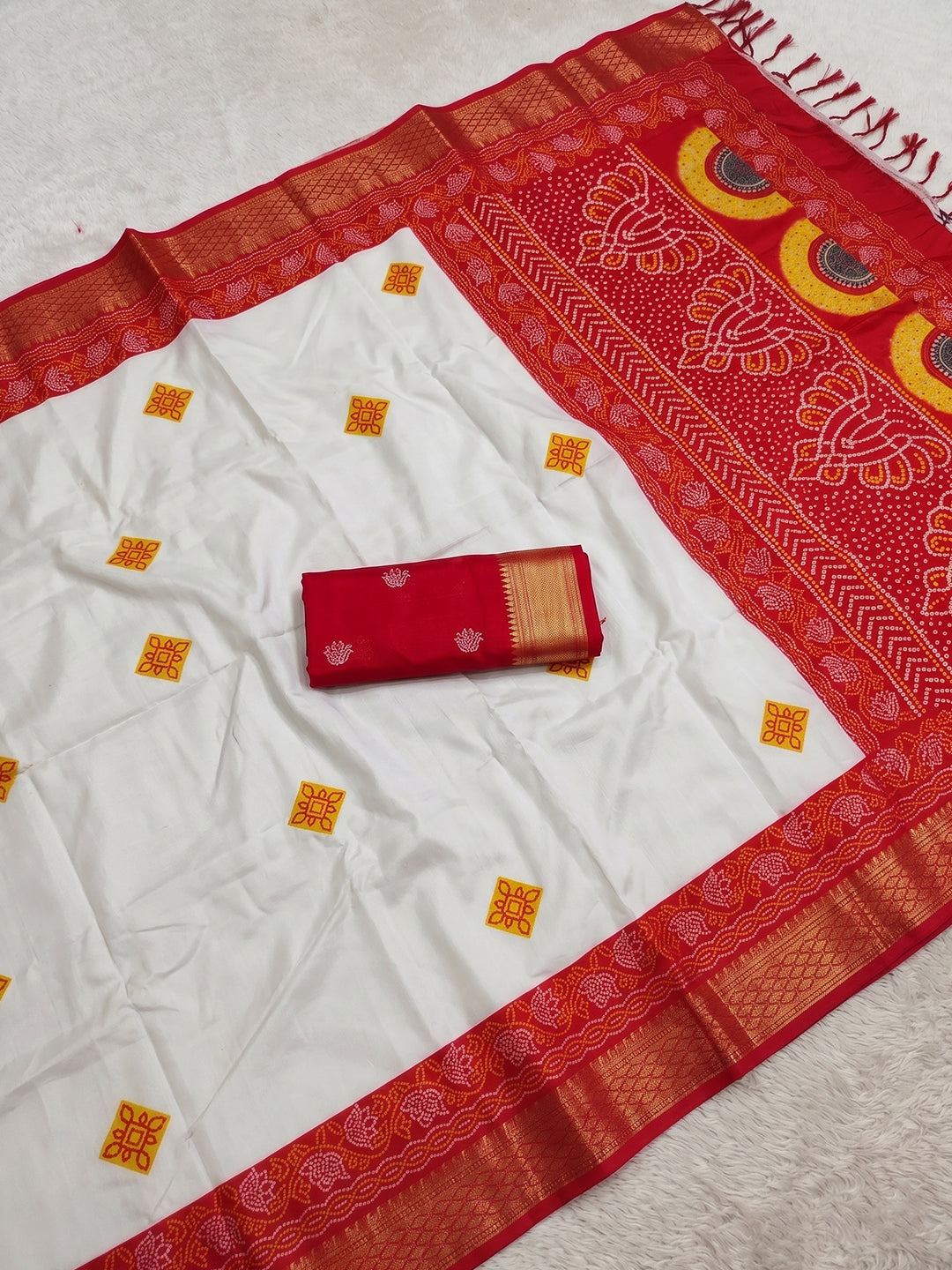 Women's Banarasi Cotton Silk Saree With Unstitched Blouse Piece