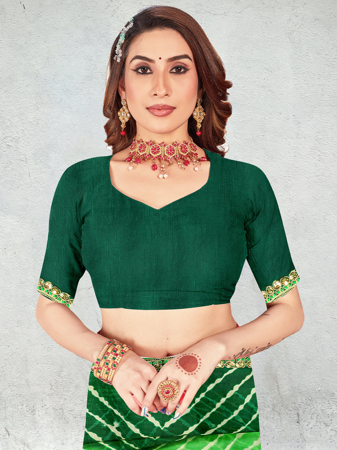 Women's Georgette Leheriya Saree With Unstitched Blouse Piece