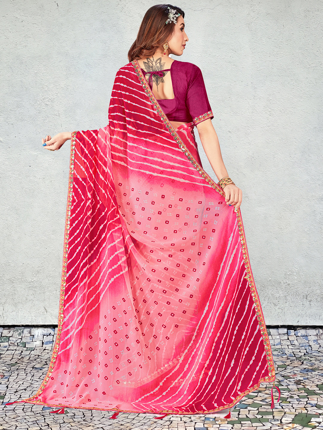 Women's Georgette Leheriya Saree With Unstitched Blouse Piece