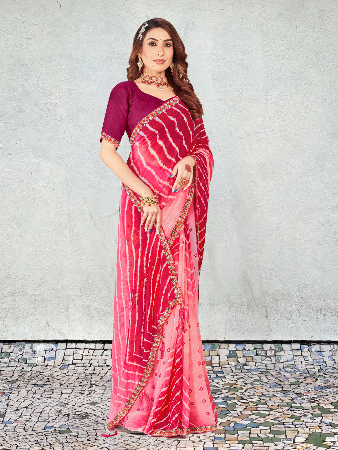 Women's Georgette Leheriya Saree With Unstitched Blouse Piece