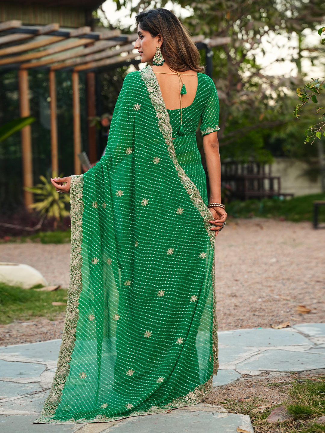 Women's Georgette Leheriya Saree With Unstitched Blouse Piece