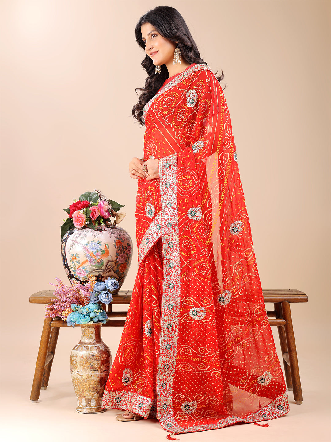 Women's Georgette Bandhani Saree With Unstitched Blouse Piece