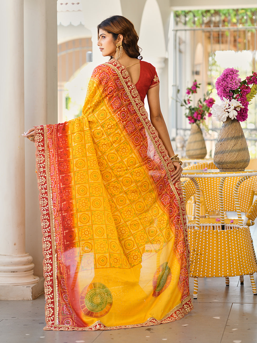 Women's Chiffon Bandhani Saree With Unstitched Blouse Piece