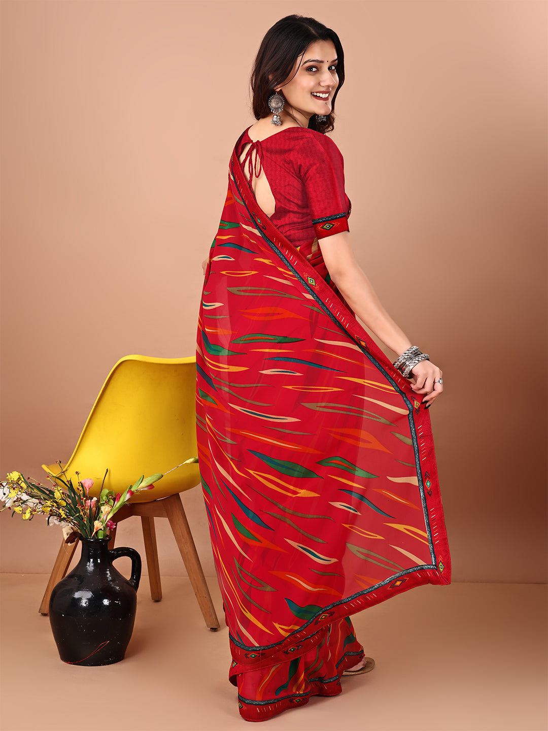 Women's Georgette Daily Wear Saree With Unstitched Blouse Piece