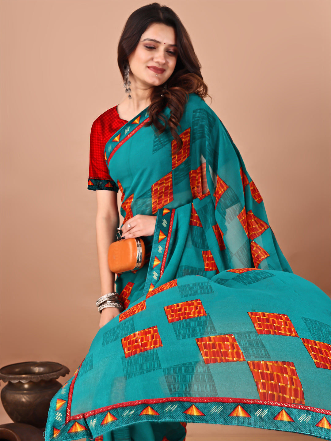 Women's Georgette Daily Wear Saree With Unstitched Blouse Piece