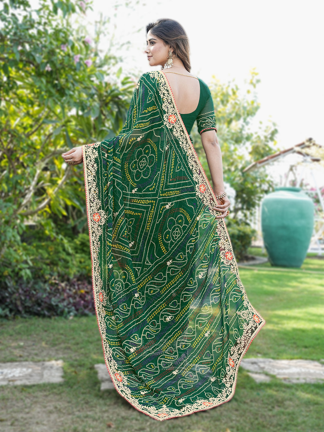 Women's Georgette Bandhani Saree With Unstitched Blouse Piece