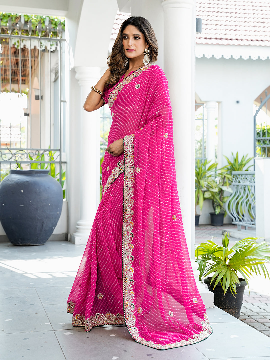 Women's Georgette Bandhani Saree With Unstitched Blouse Piece