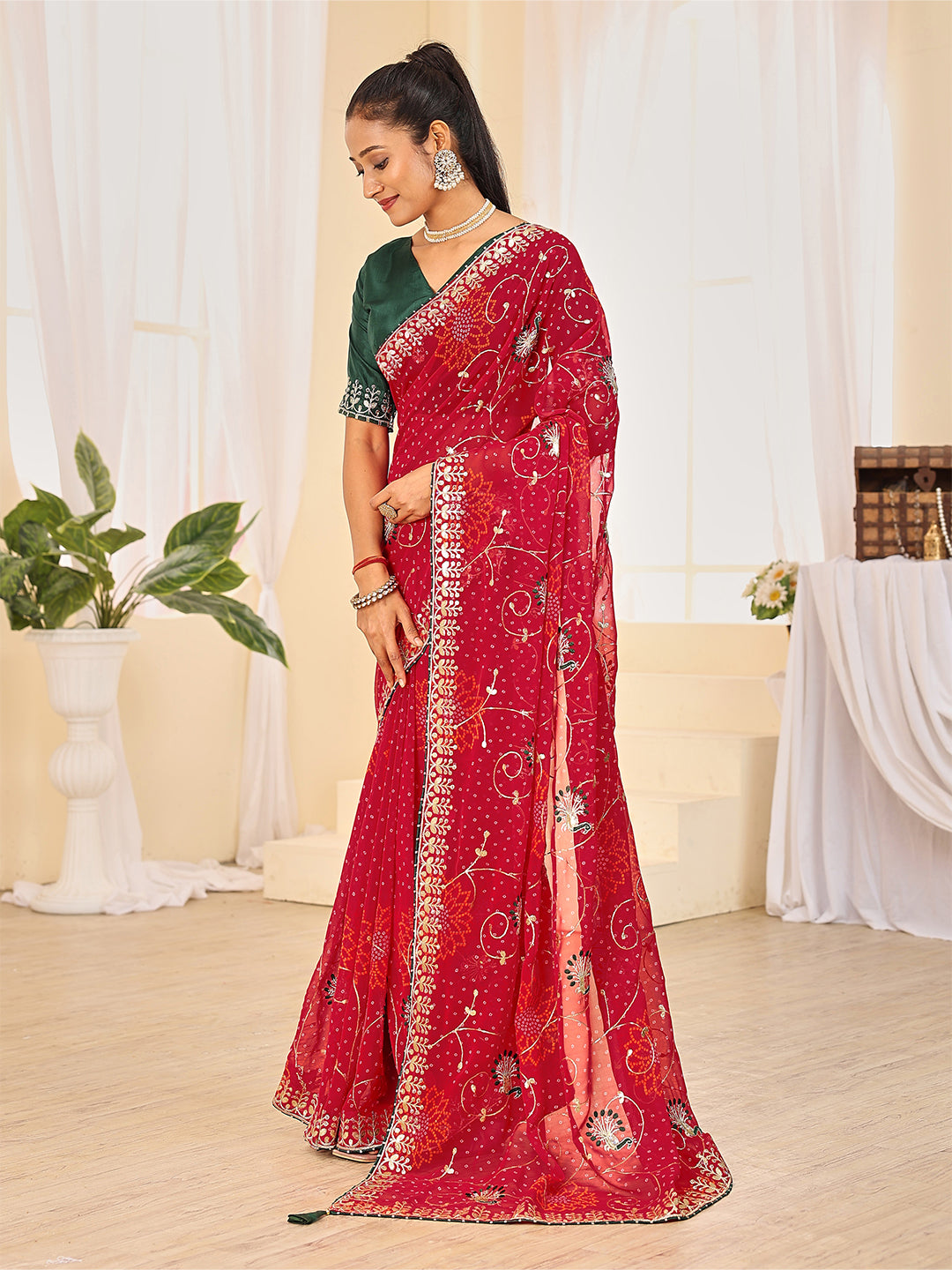 Women's Georgette Bandhani Saree With Unstitched Blouse Piece