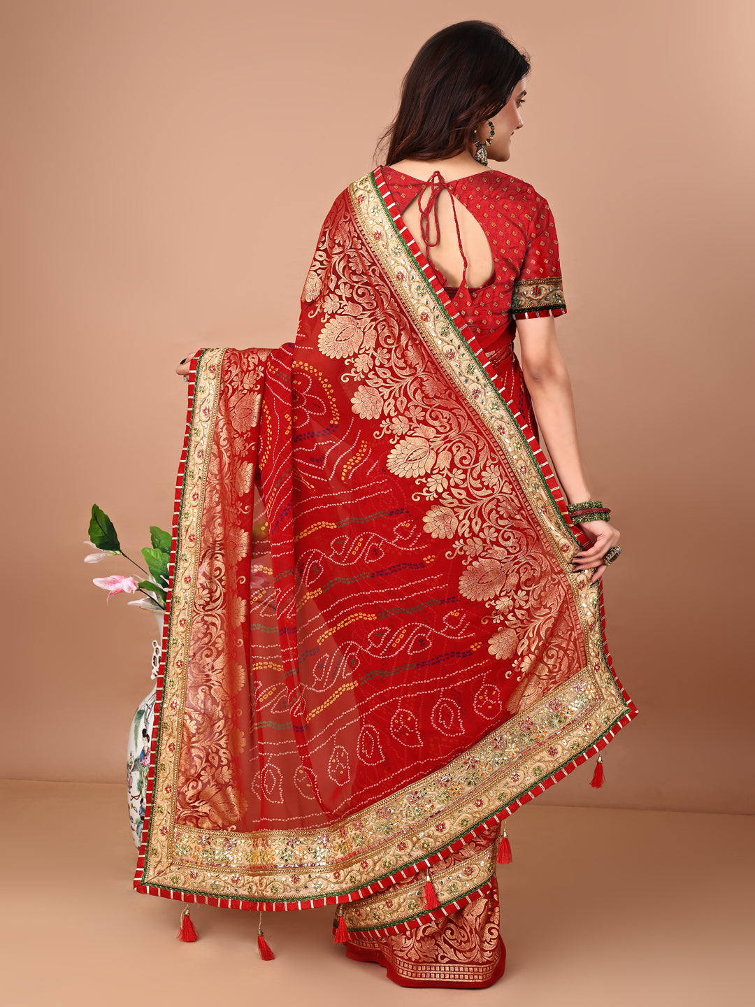 Women's Georgette Bandhani Saree With Unstitched Blouse Piece