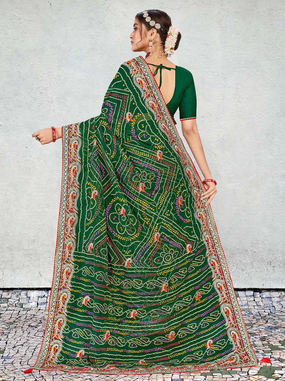 Women's Georgette Bandhani Saree With Unstitched Blouse Piece