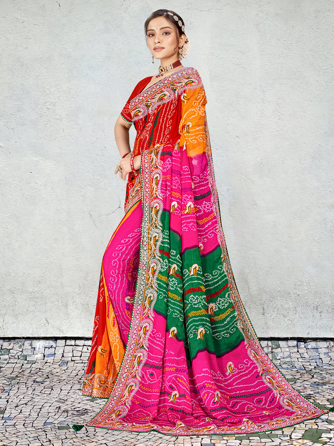 Women's Georgette Bandhani Saree With Unstitched Blouse Piece