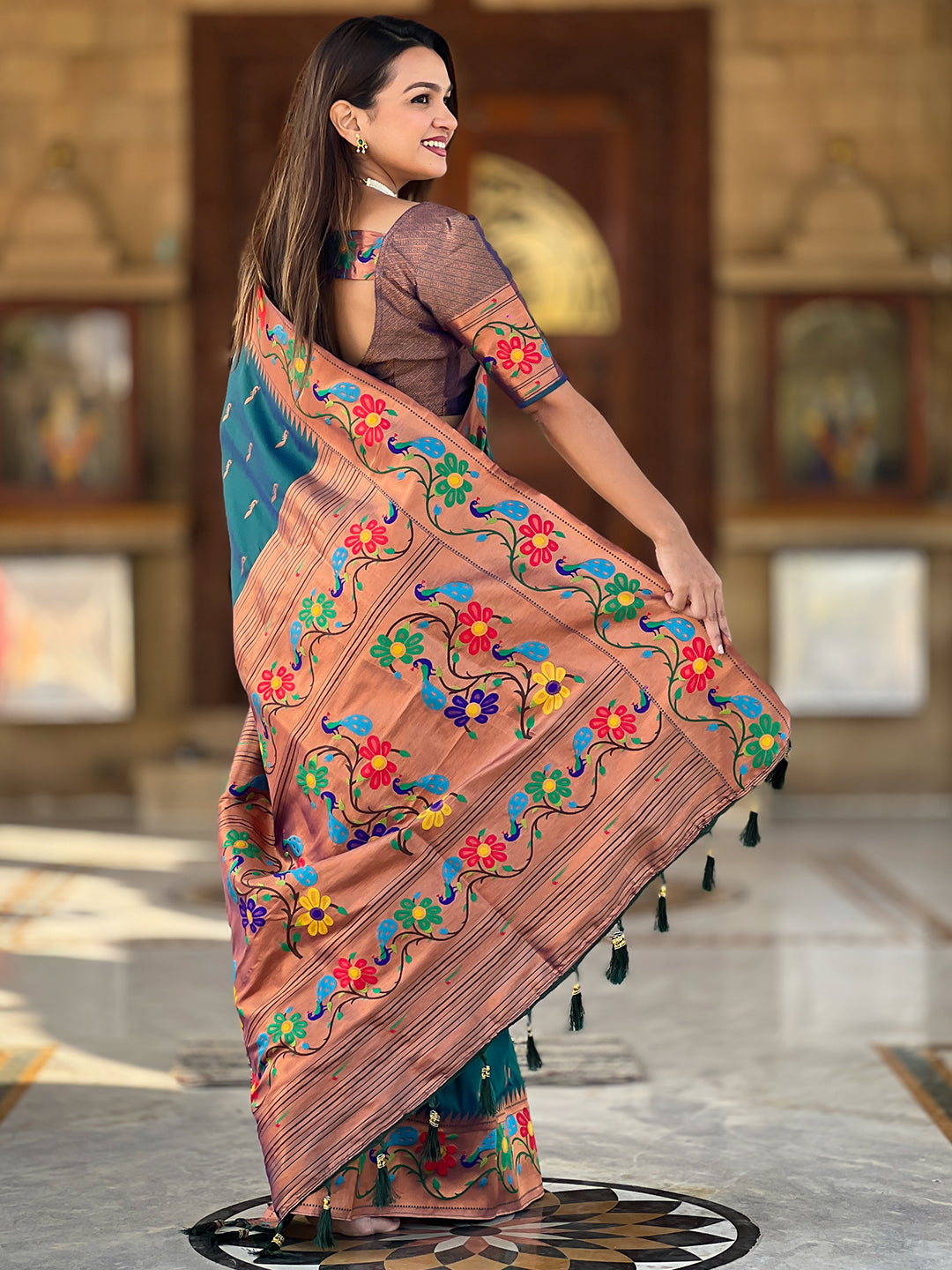 Women's Paithani Silk Saree With Blouse Piece