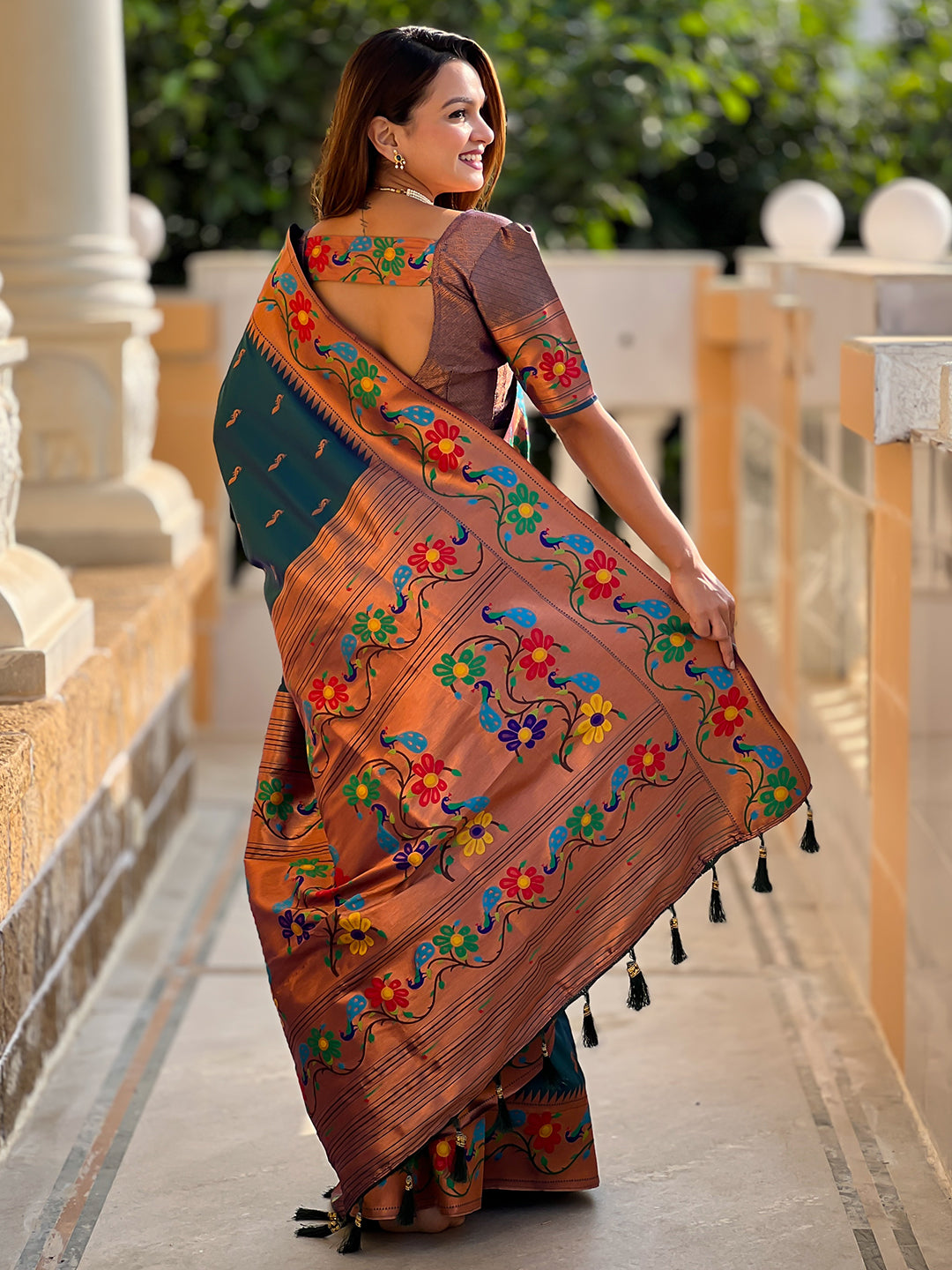 Women's Paithani Silk Saree With Blouse Piece