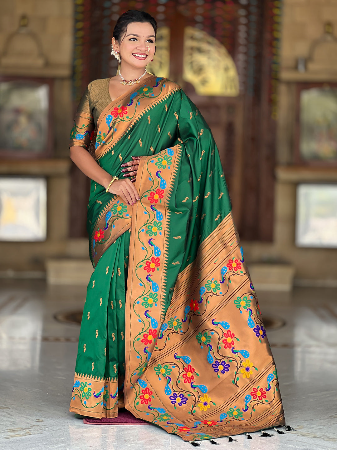 Women's Paithani Silk Saree With Blouse Piece