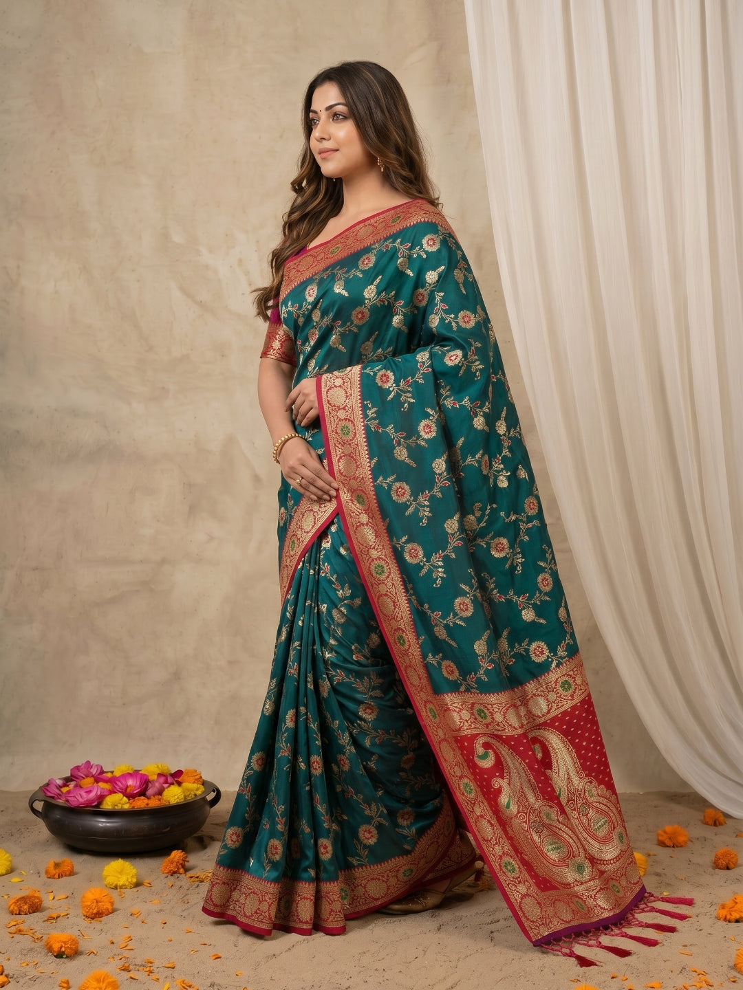 Women's Banarasi Silk Saree With Unstitched Blouse Piece