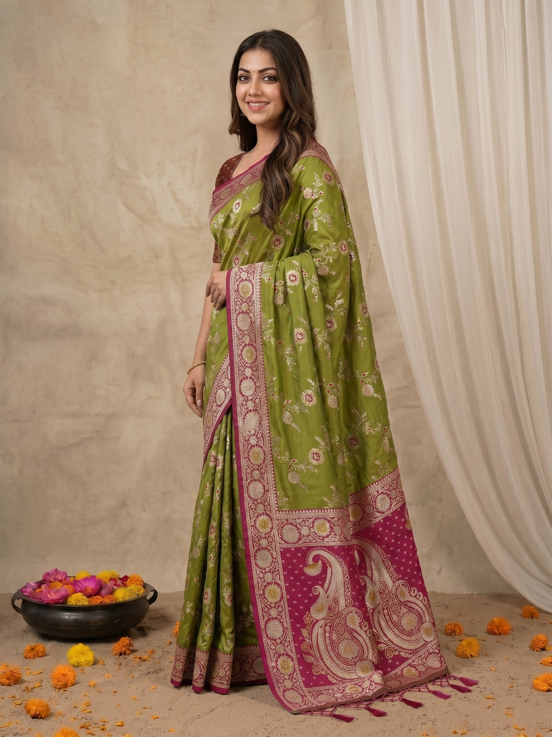 Women's Banarasi Silk Saree With Unstitched Blouse Piece