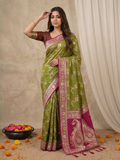 Women's Banarasi Silk Saree With Unstitched Blouse Piece