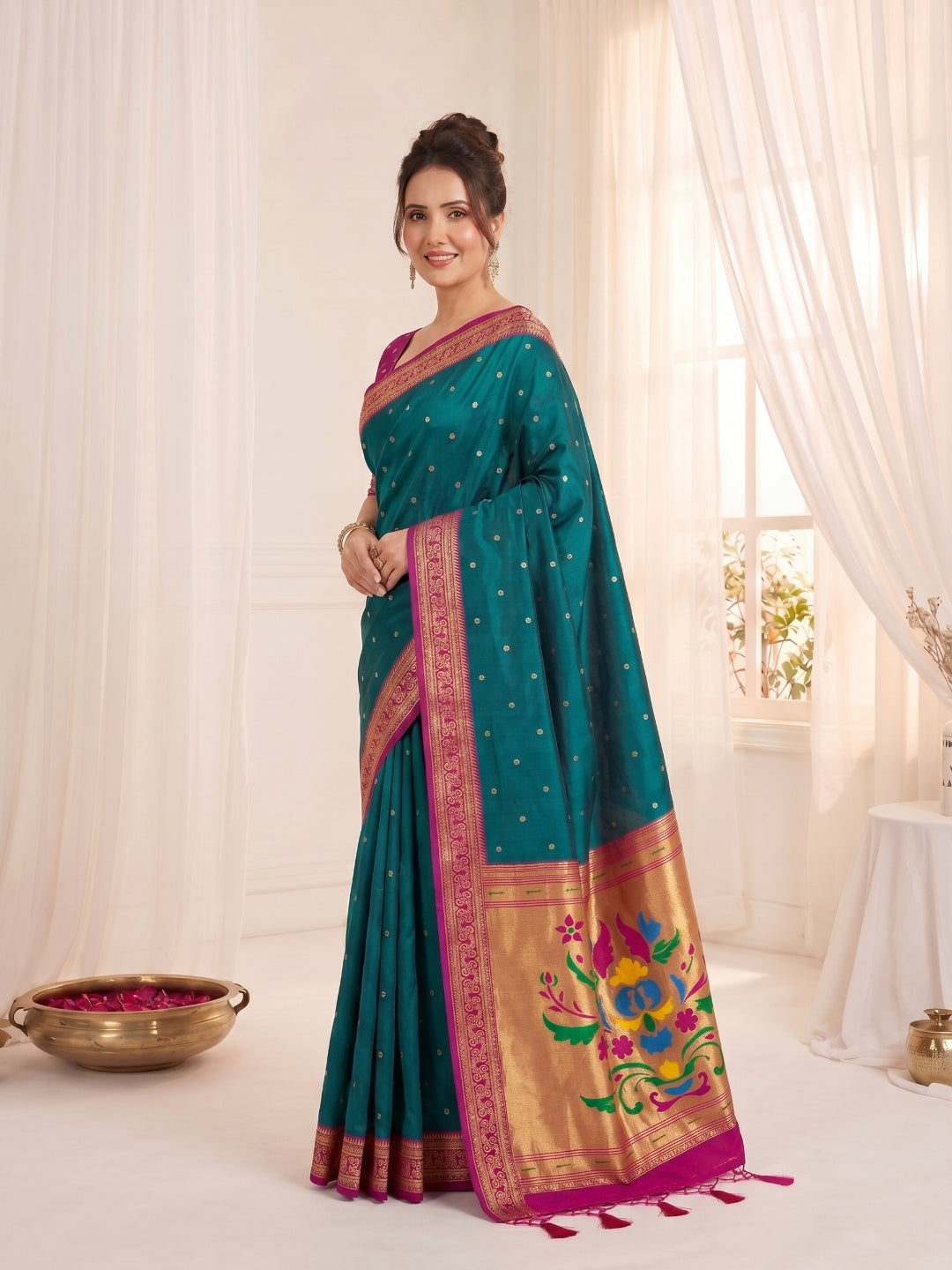 Women's Paithani Silk Saree With Unstitched Blouse Piece