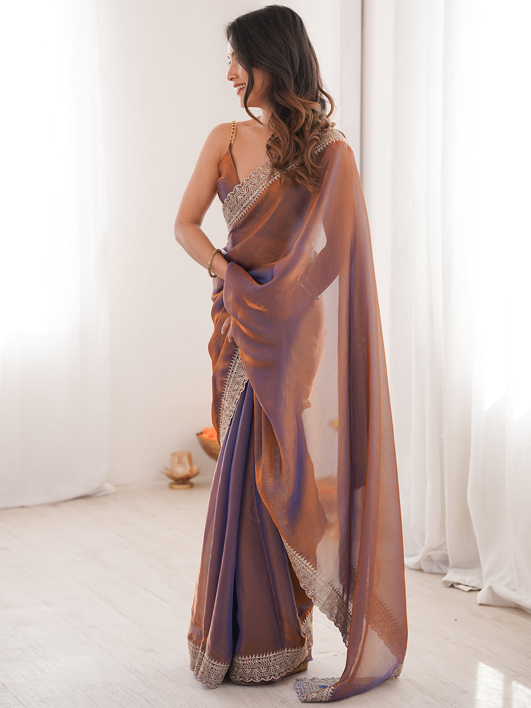 Women's Fendy Satin Saree With Unstitched Blouse Piece