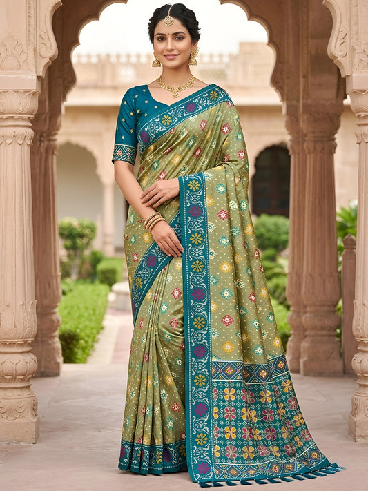 Women's Patola Silk Saree With Unstitched Blouse Piece
