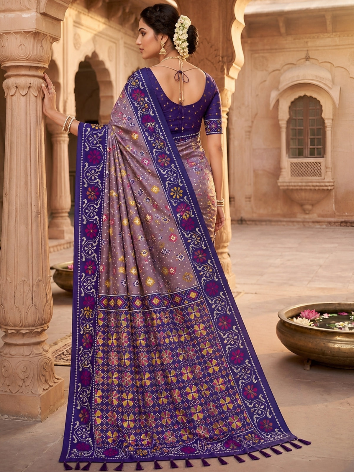 Women's Patola Silk Saree With Unstitched Blouse Piece