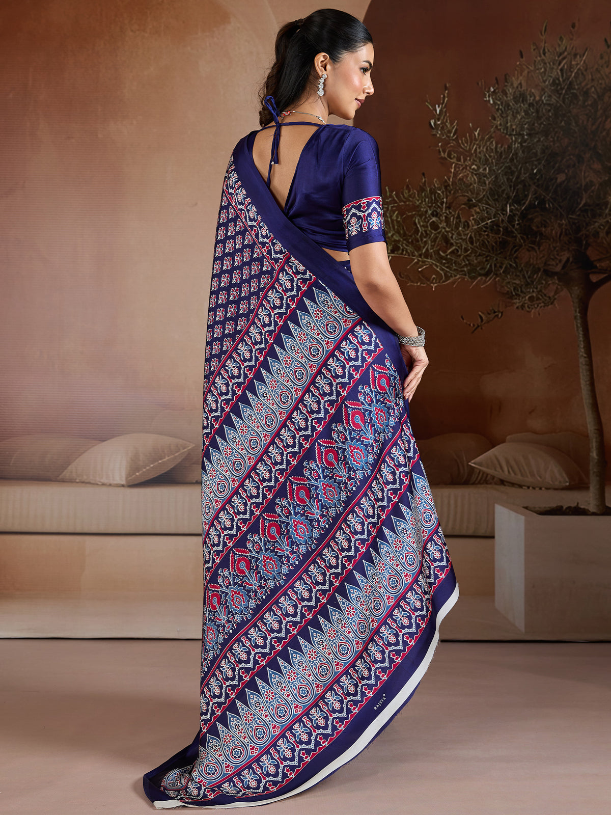 Women's Satin Georgette Saree With Unstitched Blouse Piece
