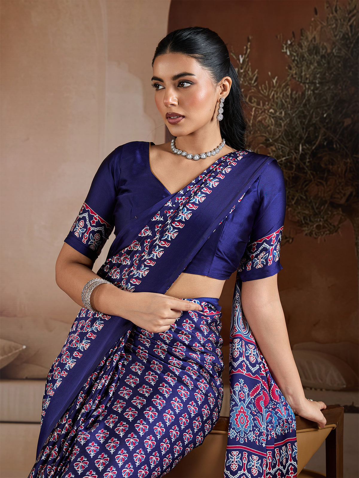 Women's Satin Georgette Saree With Unstitched Blouse Piece
