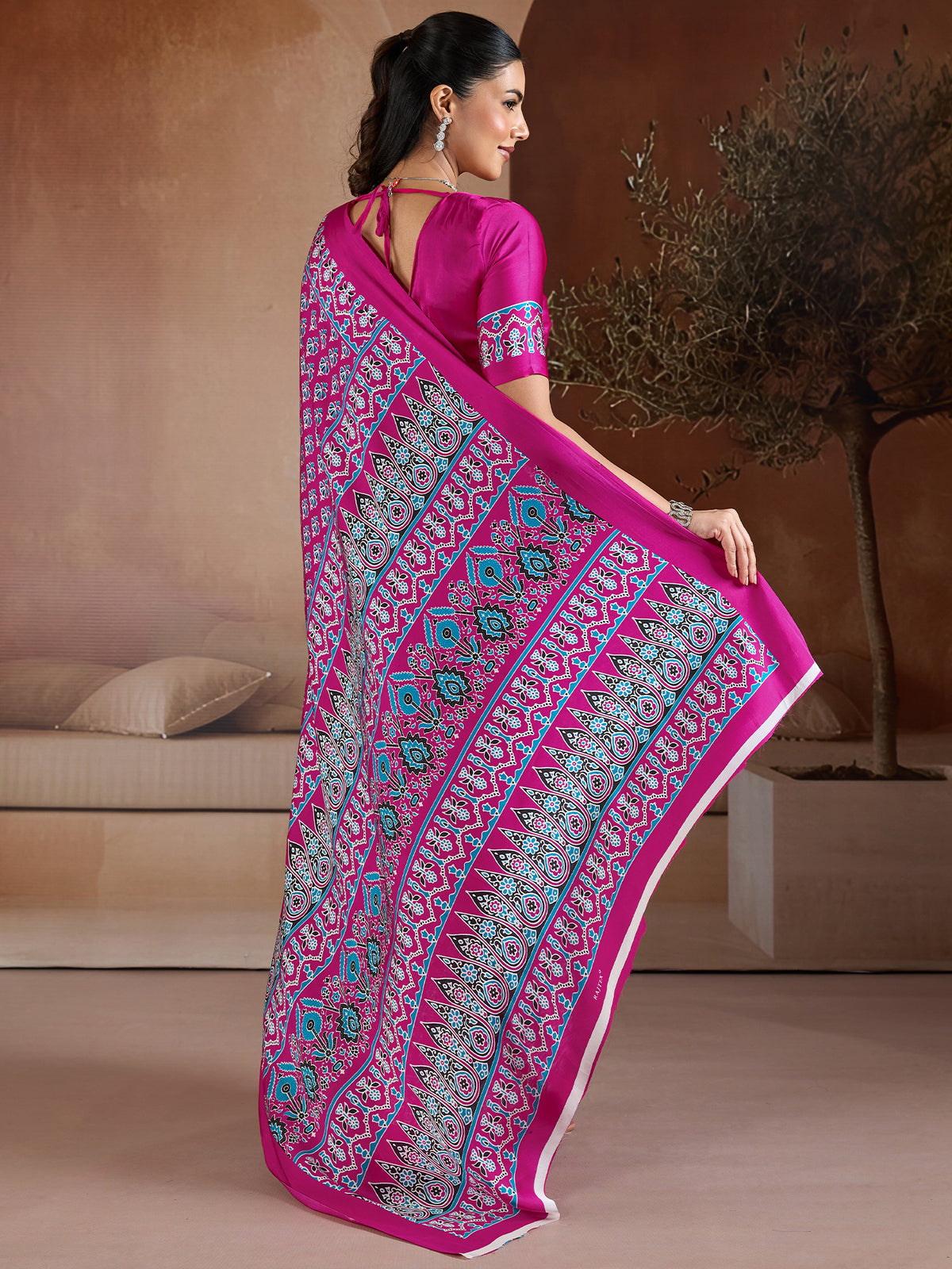 Women's Satin Georgette Saree With Unstitched Blouse Piece