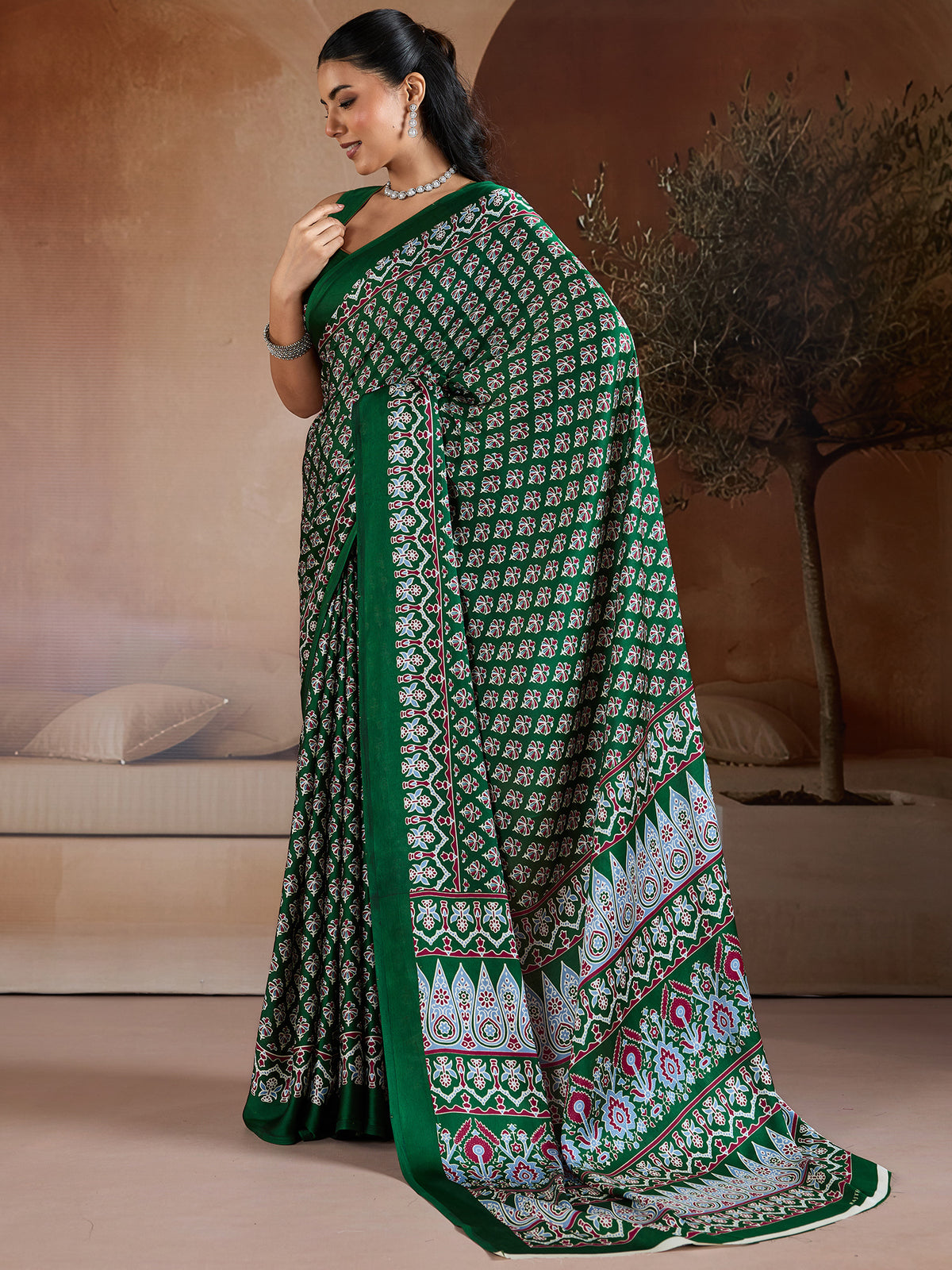 Women's Satin Georgette Saree With Unstitched Blouse Piece