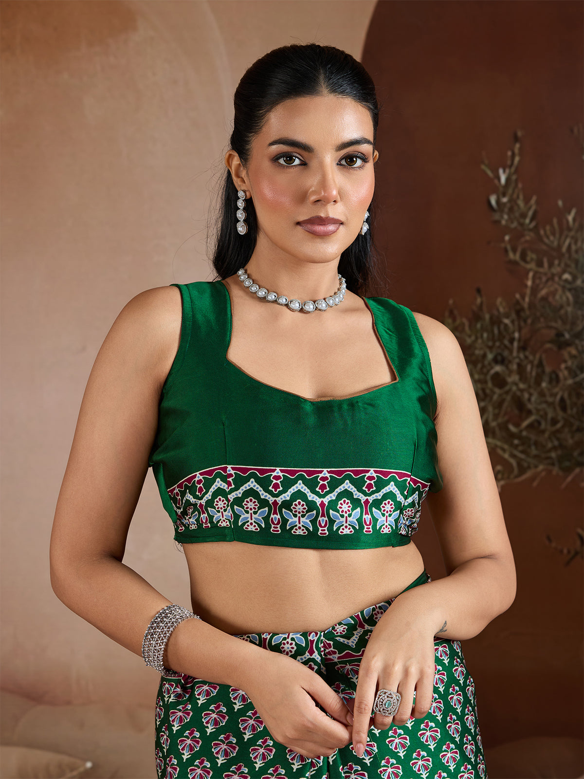 Women's Satin Georgette Saree With Unstitched Blouse Piece