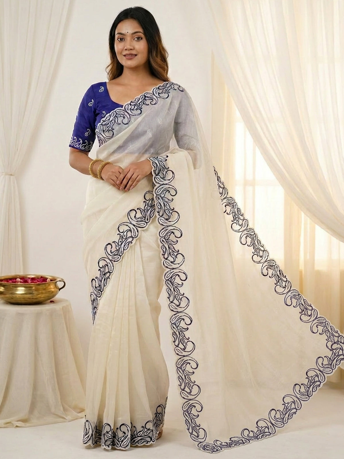 Women's Crunchy Silk Saree With Unstitched Blouse Piece