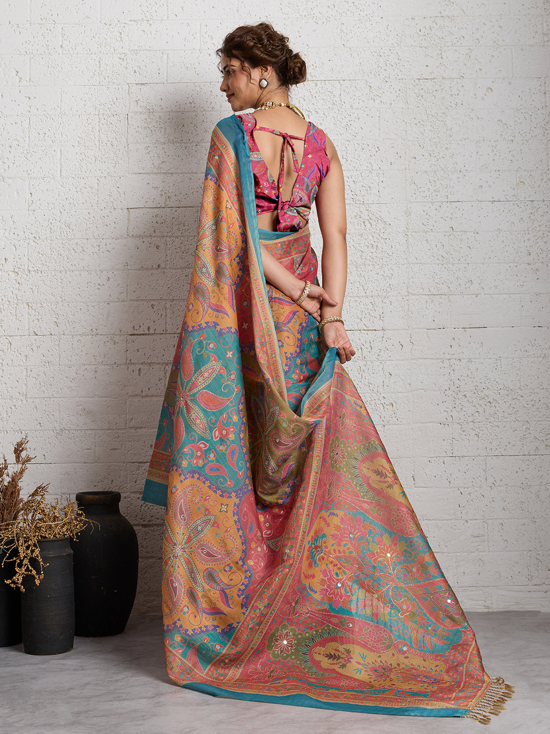 Women's Linen Printed Saree With Unstitched Blouse Piece
