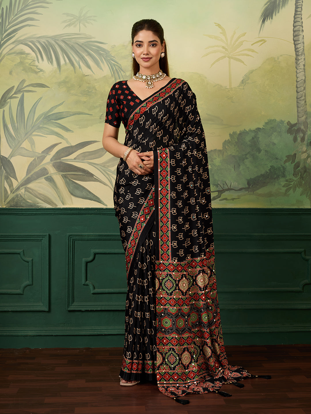 Women's Chinon Silk Saree With Unstitched Blouse Piece