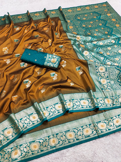 Women's Banarasi Silk Saree With Unstitched Blouse Piece
