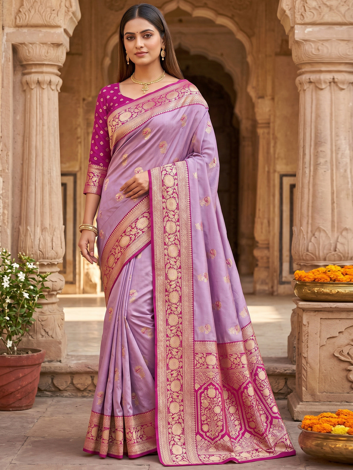 Women's Banarasi Silk Saree With Unstitched Blouse Piece