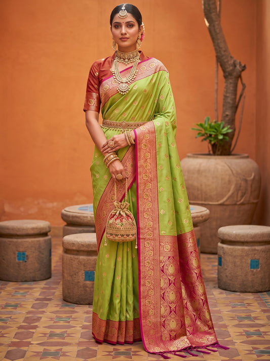 Women's Banarasi Silk Saree With Unstitched Blouse Piece