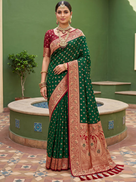 Women's Banarasi Silk Saree With Unstitched Blouse Piece