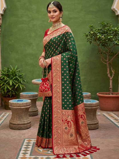 Women's Banarasi Silk Saree With Unstitched Blouse Piece