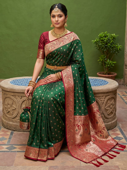 Women's Banarasi Silk Saree With Unstitched Blouse Piece