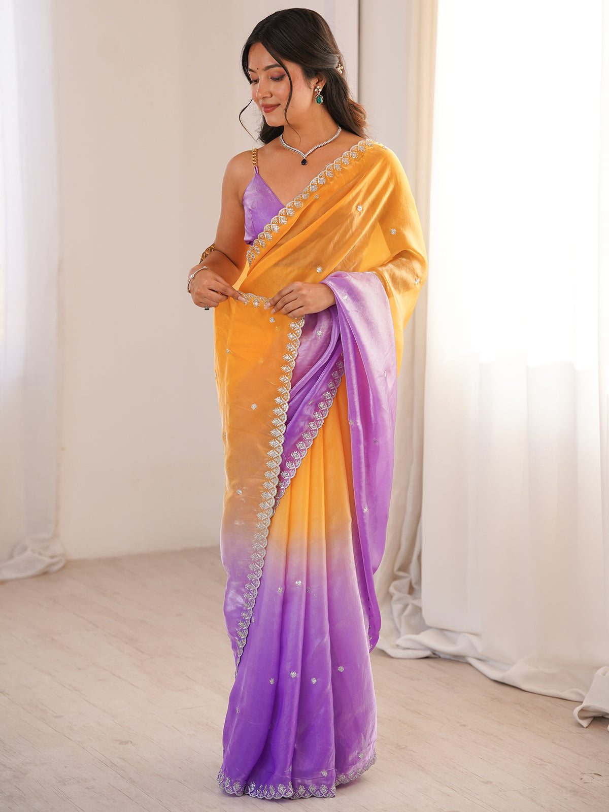 Women's Fendy Satin Saree With Unstitched Blouse Piece